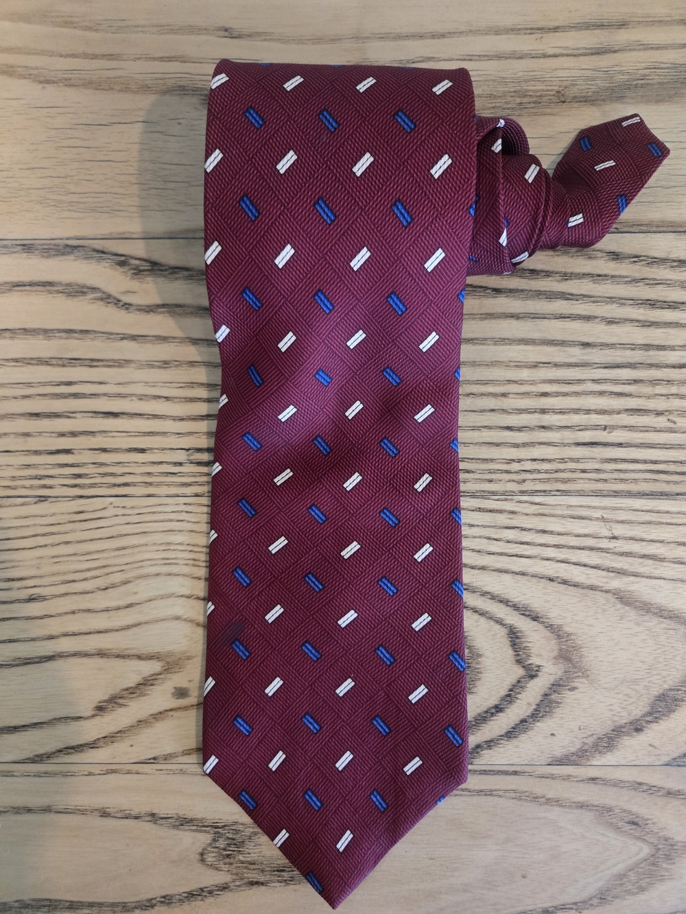Classic Nautica Burgundy Tie with Blue and White Accents